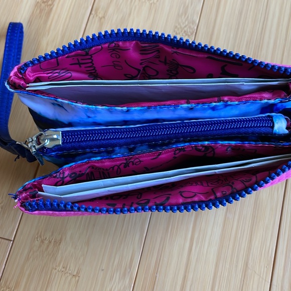 SOHO Beauty 3 purse wristlet makeup bag purse NWT - Picture 5 of 8